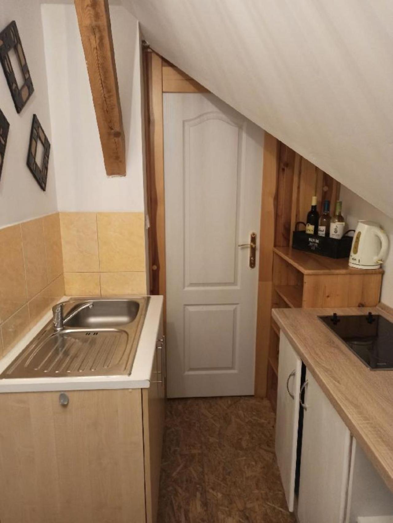 Apartmany Ziakova - Ubytovani Nove Hrady 111 Exterior photo