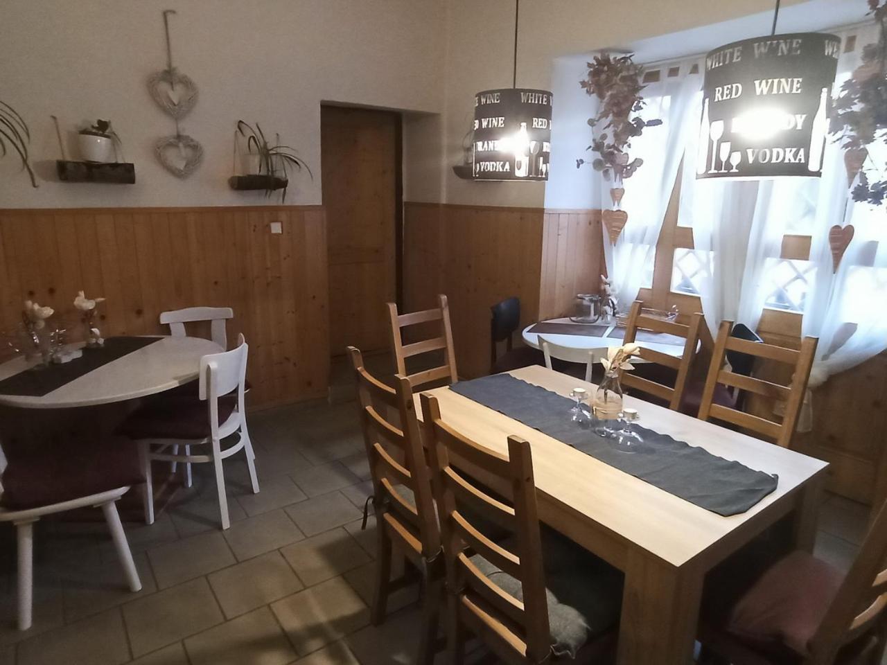 Apartmany Ziakova - Ubytovani Nove Hrady 111 Exterior photo