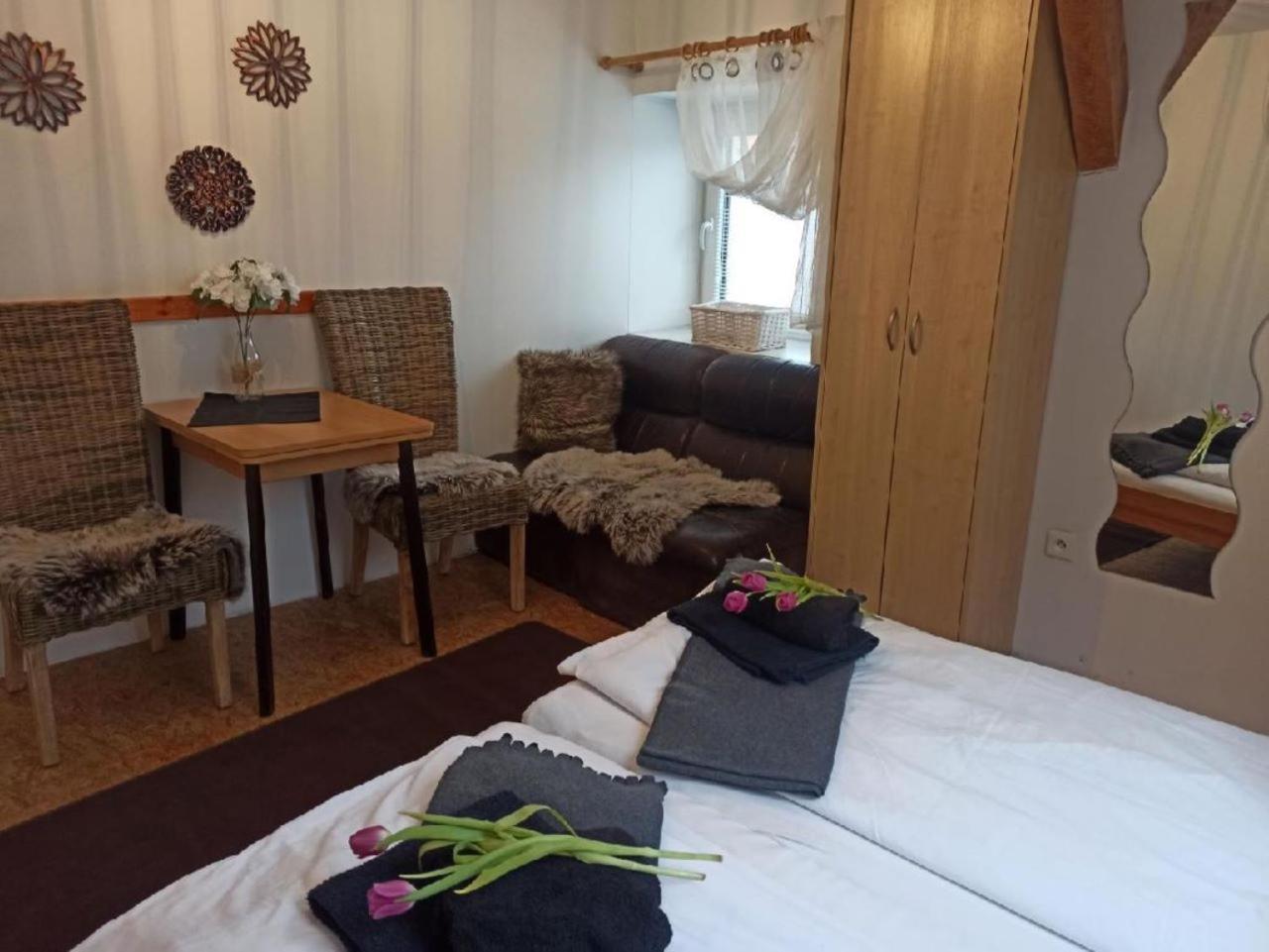 Apartmany Ziakova - Ubytovani Nove Hrady 111 Exterior photo